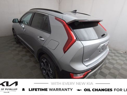 New 2025 Kia Niro EX Touring image 7