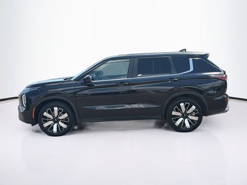 Used 2025 Mitsubishi Outlander SE AWD/4WD image 4