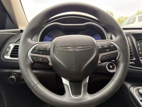 Used 2016 Chrysler 200 Limited FWD image 21