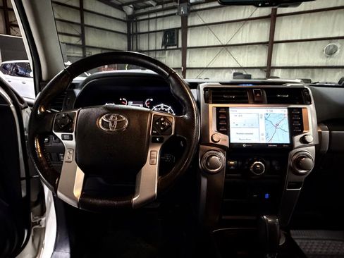 Used 2023 Toyota 4Runner SR5 Premium w/ Moonroof Package AWD/4WD image 29