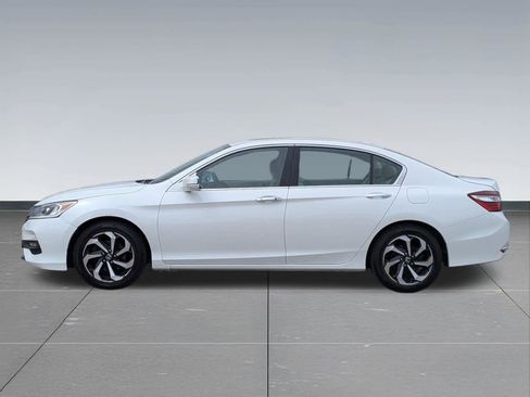 Certified 2017 Honda Accord EX image 2