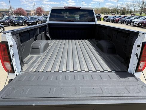 Used 2020 GMC Sierra 2500 SLE w/ X31 Off-Road Package AWD/4WD image 13