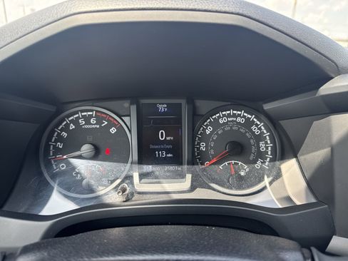Used 2022 Toyota Tacoma SR AWD/4WD image 15