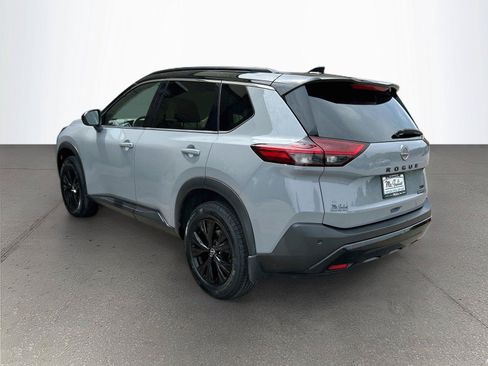 Used 2023 Nissan Rogue SV w/ SV Premium B Package FWD image 6
