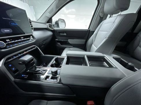 Certified 2022 Toyota Tundra Limited w/ TRD Off-Road Package AWD/4WD image 8