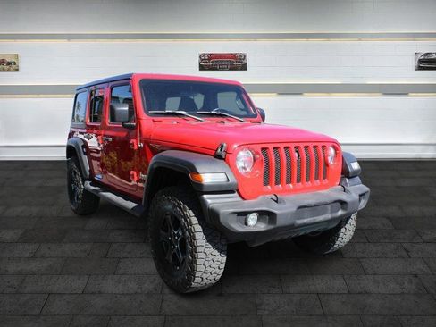 Used 2020 Jeep Wrangler Unlimited Sport S image 2