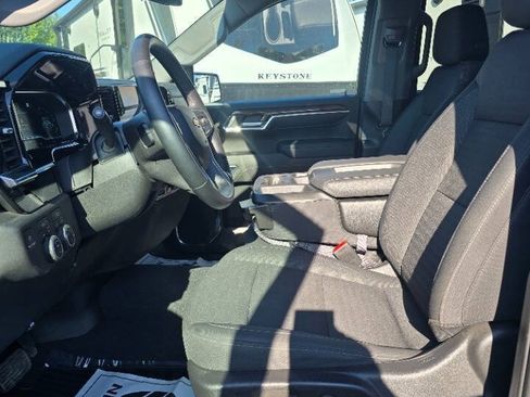 Used 2023 Chevrolet Silverado 1500 LT w/ Convenience Package II AWD/4WD image 11