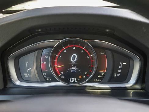 Used 2016 Volvo S60 T5 Cross Country Platinum AWD/4WD image 25