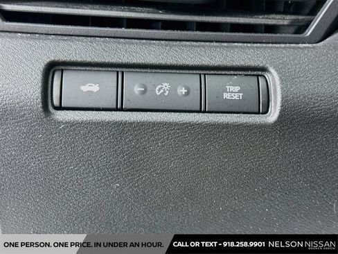 Certified 2024 Nissan Altima 2.5 SR w/ SR Premium Package AWD/4WD image 10
