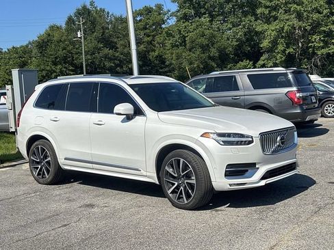 Used 2023 Volvo XC90 B6 Plus w/ Protection Package Premier AWD/4WD image 12