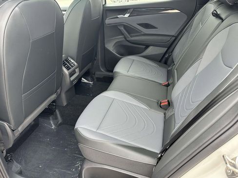 New 2026 Volkswagen Tiguan SE R-Line AWD/4WD image 8