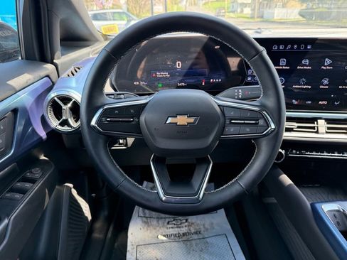 Used 2025 Chevrolet Equinox EV LT w/ Convenience Package AWD/4WD image 40