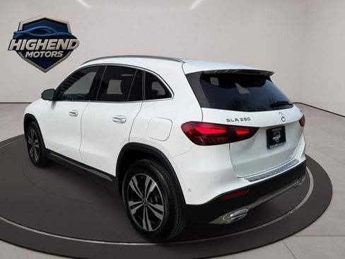 Used 2025 Mercedes-Benz GLA 250 4MATIC w/ Winter Package image 5