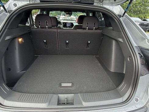 New 2026 Chevrolet Trax RS w/ Sunroof Package FWD image 14