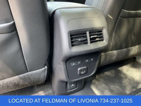 Certified 2023 Chevrolet Equinox Premier AWD/4WD image 21