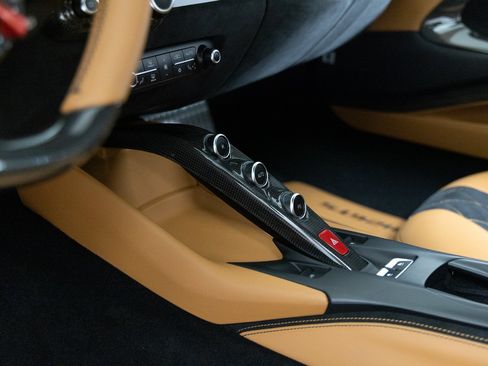 Used 2022 Ferrari 812 GTS RWD image 25