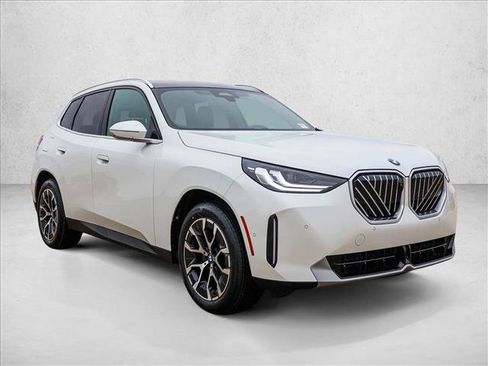Used 2026 BMW X3 xDrive30i w/ Premium Package AWD/4WD image 3