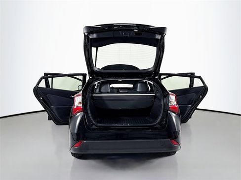 Used 2020 Toyota Prius XLE image 20