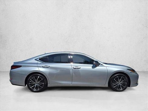 Certified 2024 Lexus ES 350 w/ Premium Package FWD image 4