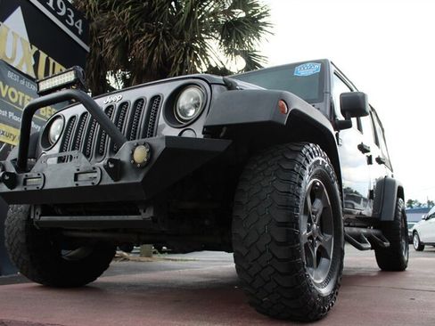 Used 2017 Jeep Wrangler Unlimited Sport w/ Quick Order Package 24S AWD/4WD image 1