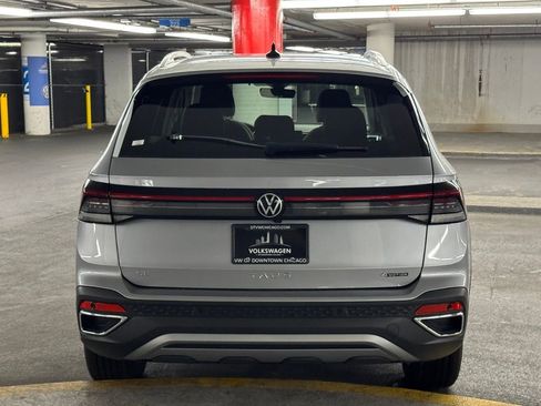 New 2025 Volkswagen Taos SE image 30