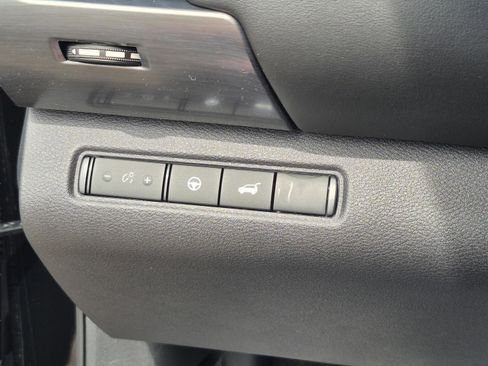 New 2026 Nissan Pathfinder SL FWD image 32