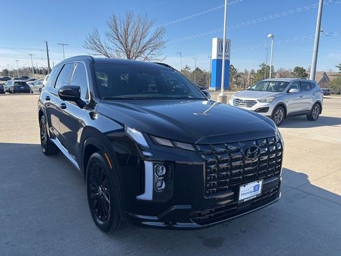 Used 2025 Hyundai Palisade Calligraphy image 3