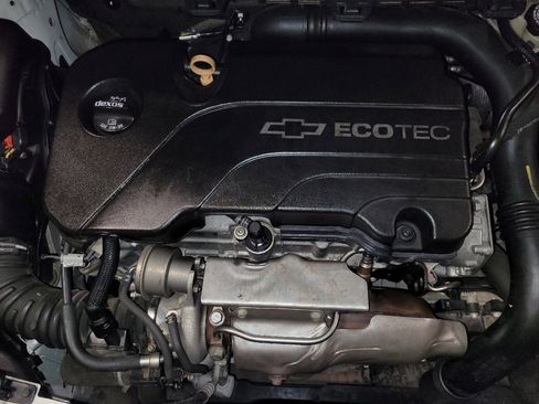 Used 2017 Chevrolet Cruze LS FWD image 30