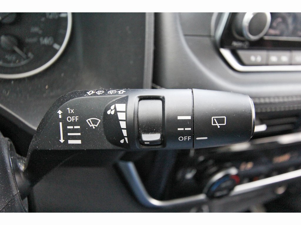 Used 2022 Nissan Rogue SV w/ SV Premium Package FWD image 10