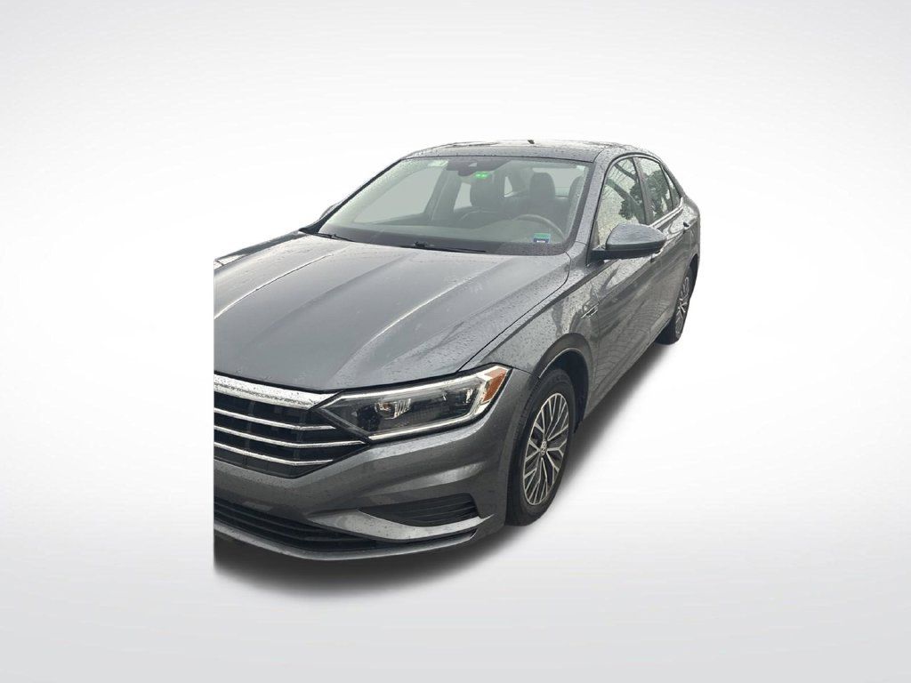 Used 2019 Volkswagen Jetta SEL w/ Cold Weather Package FWD image 3
