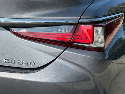 Used 2019 Lexus ES 350 Ultra Luxury w/ Accessory Package 2 image 12