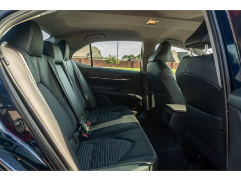 Used 2022 Toyota Camry SE FWD image 15