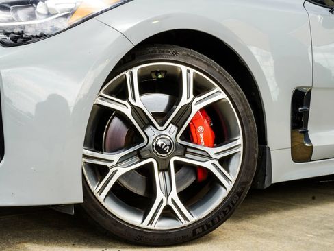 Used 2018 Kia Stinger GT2 AWD/4WD image 3