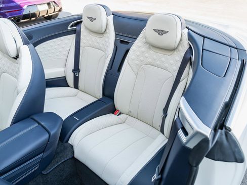Used 2022 Bentley Continental GT image 12