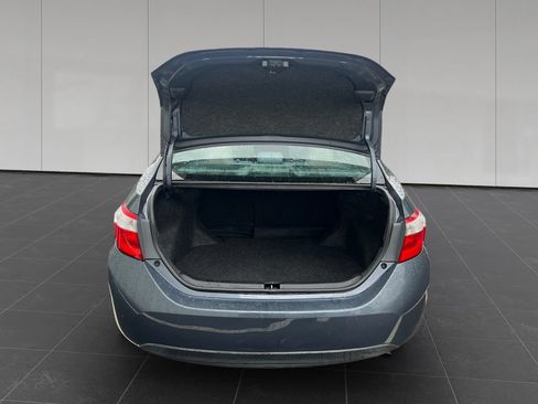 Used 2016 Toyota Corolla LE FWD image 19