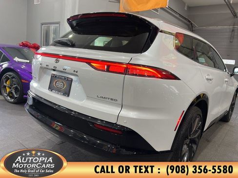 Used 2025 Toyota Crown Signia Limited image 47