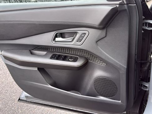 Certified 2023 Nissan Ariya AWD image 19