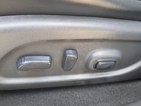 Used 2019 INFINITI QX60 Luxe w/ Essential Package FWD image 12