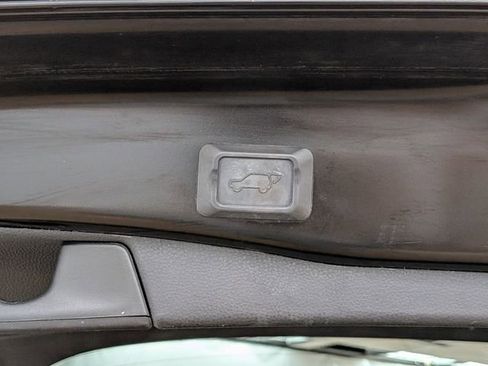 Used 2021 Toyota RAV4 XLE w/ Convenience Package AWD/4WD image 22