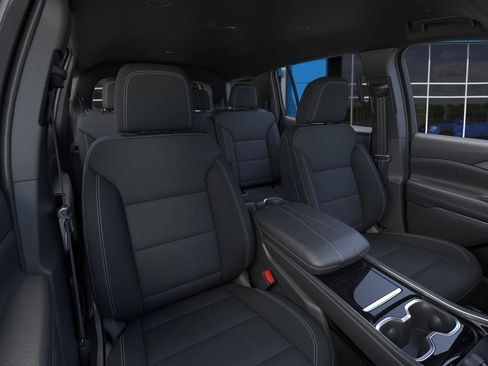 New 2026 Chevrolet Traverse LT w/ Midnight/Sport Edition FWD image 14
