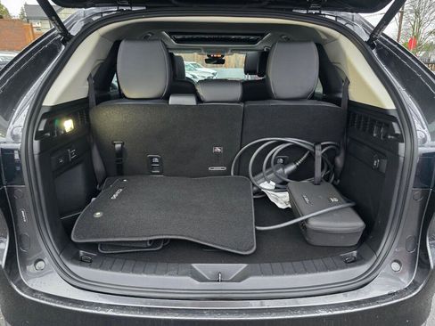 Used 2024 MAZDA CX-90 Plug-In Hybrid w/ Premium Pkg image 14