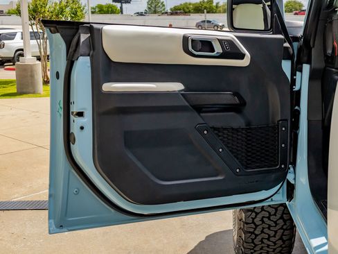 Used 2025 Ford Bronco Heritage Edition image 35