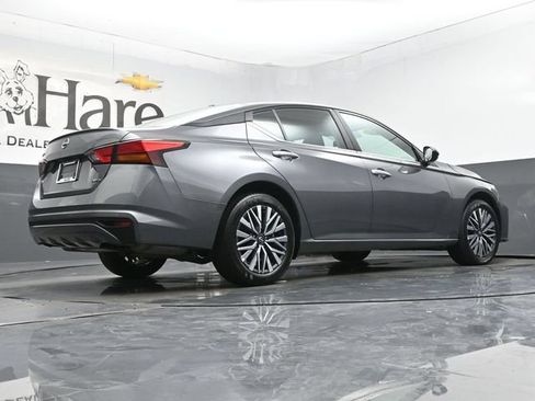 Used 2025 Nissan Altima 2.5 SV AWD/4WD image 48
