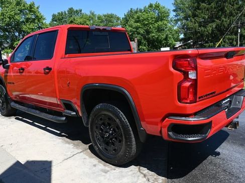 Used 2022 Chevrolet Silverado 2500 LTZ w/ LTZ Plus Package AWD/4WD image 7
