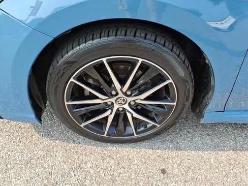 Used 2024 Toyota Camry SE FWD image 11