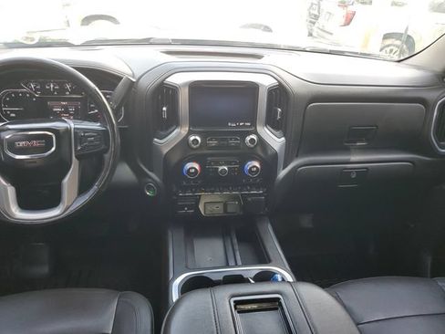 Used 2022 GMC Sierra 2500 SLT w/ SLT Preferred Package AWD/4WD image 15