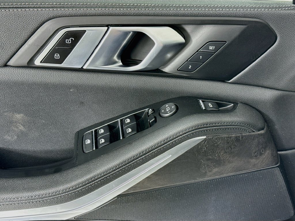 Used 2022 BMW X5 xDrive40i AWD/4WD image 11