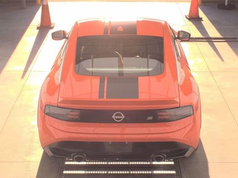 Used 2024 Nissan Z Performance w/ Heritage Edition image 4