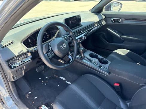 Used 2023 Honda Civic Sport image 9