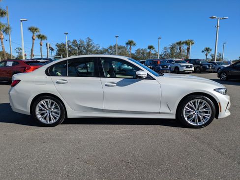 Used 2023 BMW 330i 330i w/ Driving Assistance Package image 3